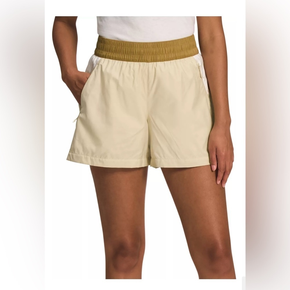 The north face TNF shorts women’s XL